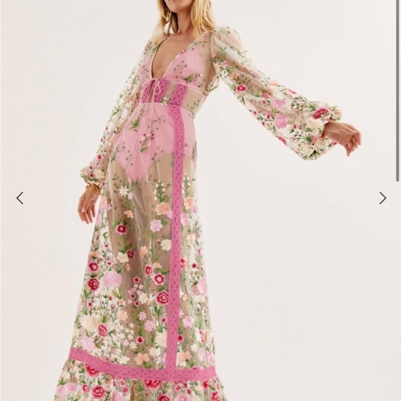 Ethereal For Love & Lemons Luna maxi dress - www.disolcolor.com Ethereal For Love & Lemons Luna maxi dress - www.disolcolor.com